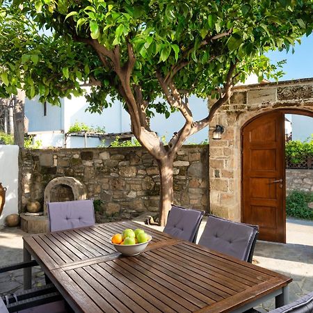 Villa Claudia In Lardos Buitenkant foto
