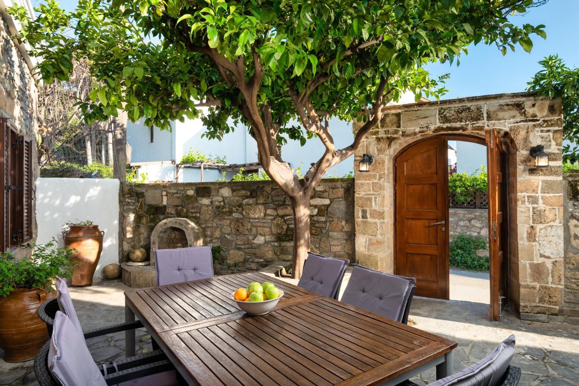 Villa Claudia In Lardos Buitenkant foto